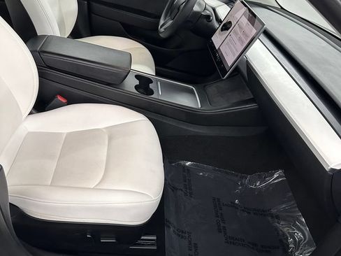 Used 2023 Tesla Model 3 Standard Range RWD image 29