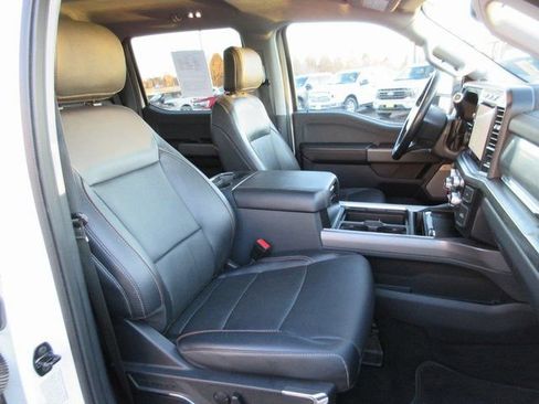 Used 2023 Ford F350 Lariat w/ Lariat Ultimate Package image 39