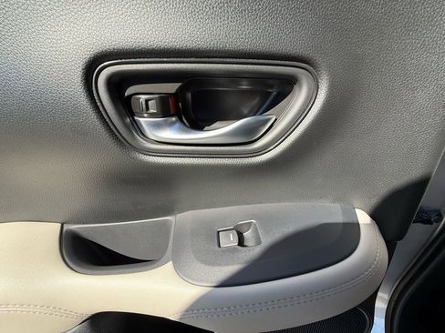 New 2026 Honda HR-V LX image 28