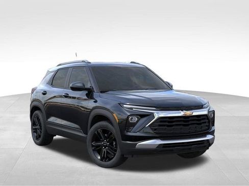 New 2026 Chevrolet TrailBlazer LT w/ Midnight Edition AWD/4WD image 7