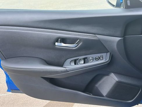 Used 2025 Nissan Sentra SV FWD image 19