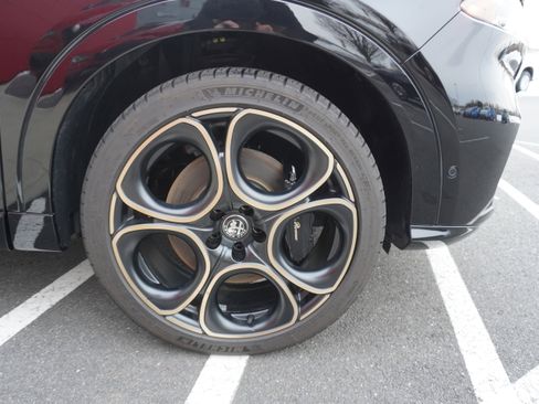 New 2025 Alfa Romeo Tonale image 10