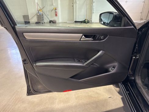 Used 2014 Volkswagen Passat TDI SE FWD image 24