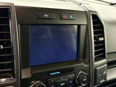 Used 2019 Ford F150 XLT w/ Equipment Group 302A Luxury image 4