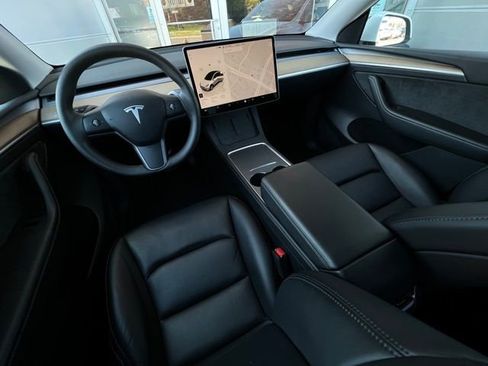 Used 2023 Tesla Model Y Long Range AWD/4WD image 34