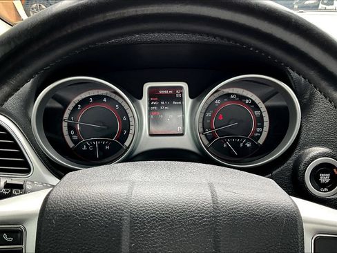 Used 2020 Dodge Journey SE w/ SE Popular Equipment Group FWD image 8