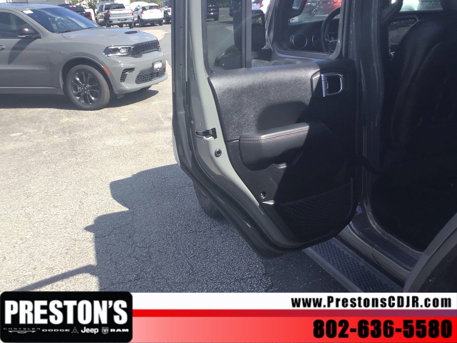 Used 2023 Jeep Wrangler Unlimited Rubicon 392 AWD/4WD image 24