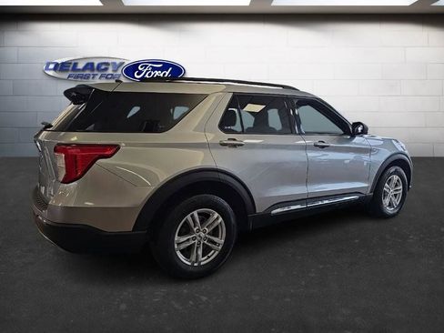 Used 2023 Ford Explorer XLT w/ Equipment Group 202A image 6