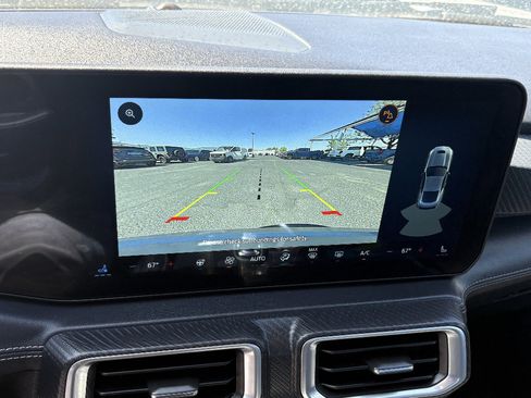 Used 2025 Ford Mustang GT Premium image 13