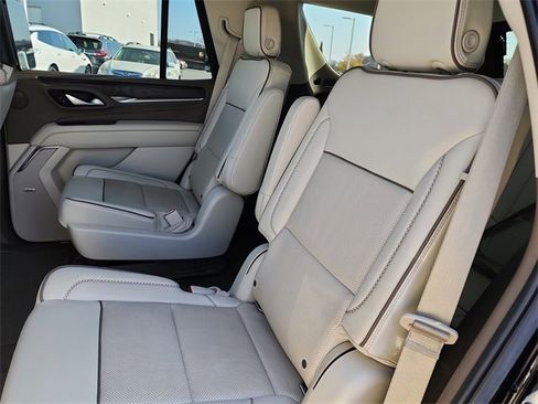Used 2022 GMC Yukon Denali w/ Denali Ultimate Package image 16