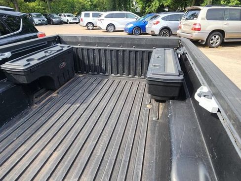 Used 2016 Toyota Tacoma TRD Sport w/ Towing Package RWD image 13
