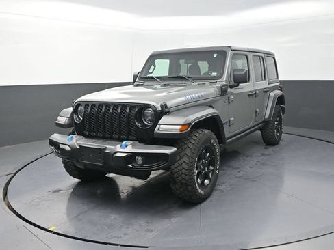 Used 2023 Jeep Wrangler Unlimited w/ Cold Weather Group AWD/4WD image 6