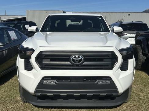 Used 2024 Toyota Tacoma SR5 image 2