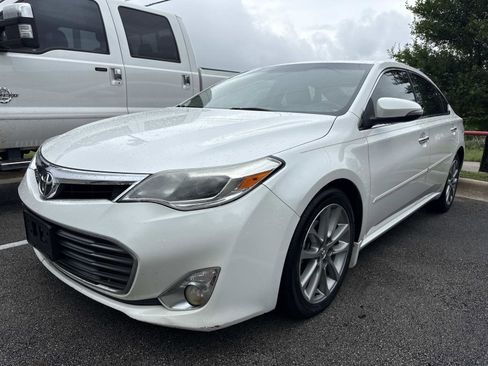 Used 2014 Toyota Avalon XLE Touring FWD image 2