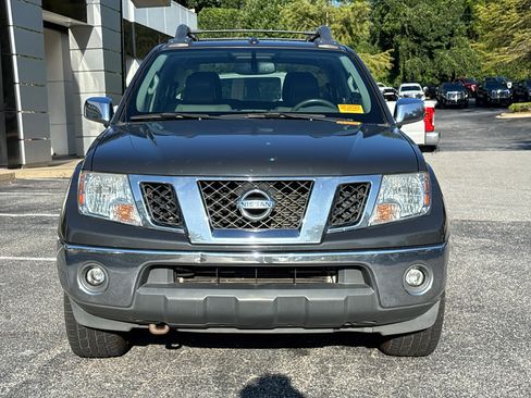 Used 2012 Nissan Frontier SL w/ Moonroof Pkg AWD/4WD image 3