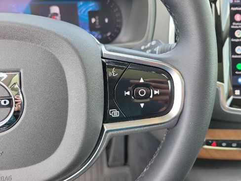 Used 2024 Volvo XC90 B5 Plus AWD/4WD image 23
