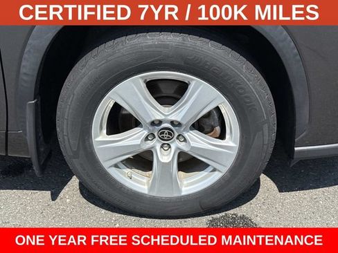 Used 2023 Toyota Highlander LE AWD/4WD image 7