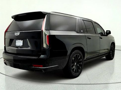 Used 2022 Cadillac Escalade ESV Sport w/ Touring Package AWD/4WD image 5