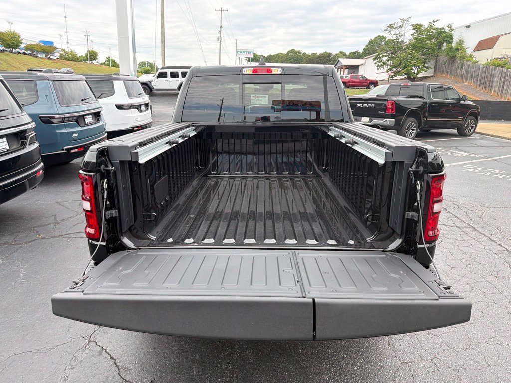 New 2026 RAM 1500 Big Horn w/ Night Edition AWD/4WD image 24