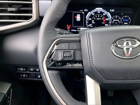 Used 2026 Toyota Sequoia Platinum AWD/4WD image 26