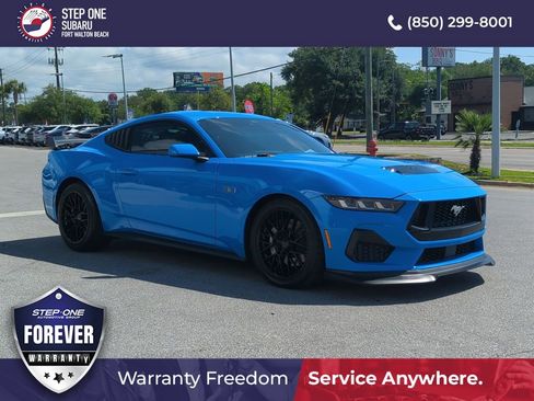 Used 2025 Ford Mustang GT RWD image 9