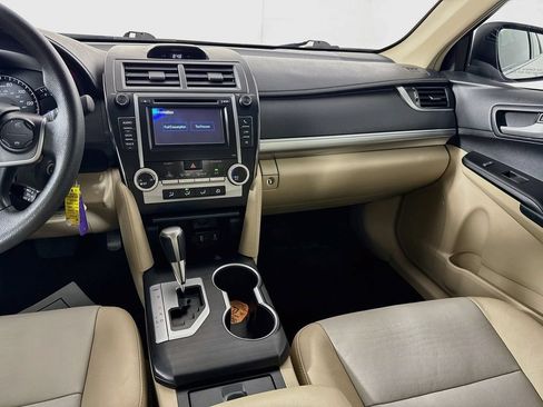 Used 2012 Toyota Camry LE FWD image 27
