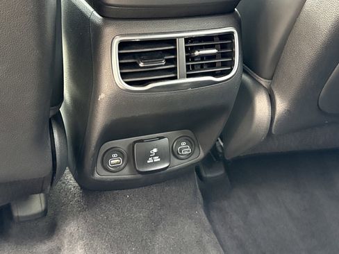 Used 2023 Hyundai Santa Fe Calligraphy image 16