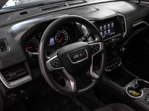 Used 2022 GMC Terrain SLE w/ Driver Convenience Package FWD image 5