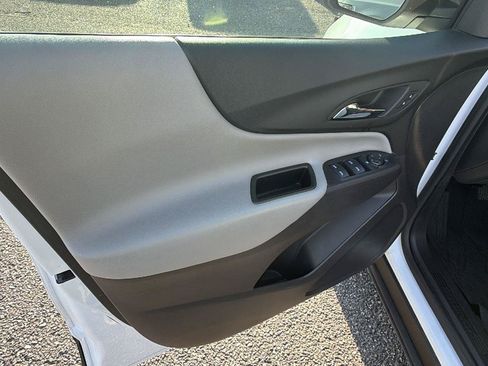 Used 2024 Chevrolet Equinox LS w/ LS Convenience Package FWD image 13