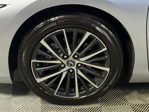 Used 2024 Lexus ES 350 w/ Premium Package FWD image 15