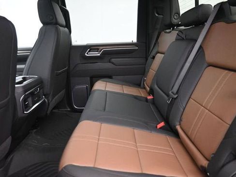 New 2026 Chevrolet Silverado 2500 High Country w/ High Country Premium Package AWD/4WD image 18