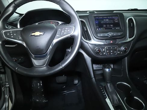 Used 2020 Chevrolet Equinox LT w/ Driver Convenience Package FWD image 30