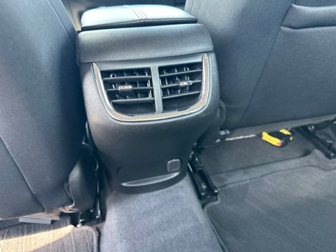 Used 2023 Chevrolet Malibu LT FWD image 19