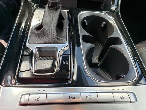 Certified 2024 Kia Carnival EX FWD image 33