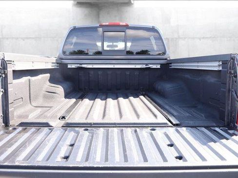 Used 2019 Nissan Frontier SV w/ Value Truck Package AWD/4WD image 7