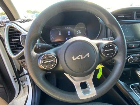 Used 2024 Kia Soul LX w/ Option Group 015 FWD image 13