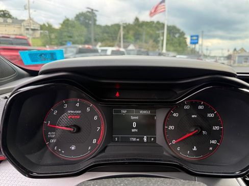Used 2025 Chevrolet Trax RS w/ Driver Confidence Package FWD image 18