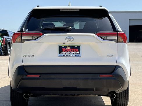 Used 2024 Toyota RAV4 XLE FWD image 5