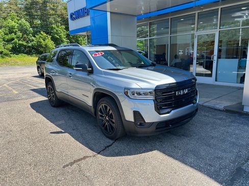 Used 2023 GMC Acadia SLT w/ Elevation Edition AWD/4WD image 3