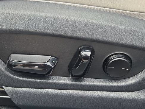 Used 2025 Lexus UX 300h AWD w/ Cold Area Package image 11