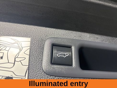 Used 2024 Toyota Highlander XSE image 28