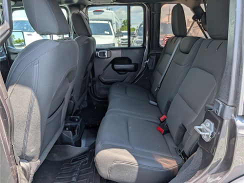 Used 2019 Jeep Wrangler Unlimited Sport S AWD/4WD image 13