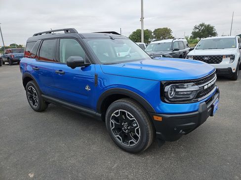 New 2026 Ford Bronco Sport Outer Banks w/ Outer Banks Tech Package+ AWD/4WD image 1
