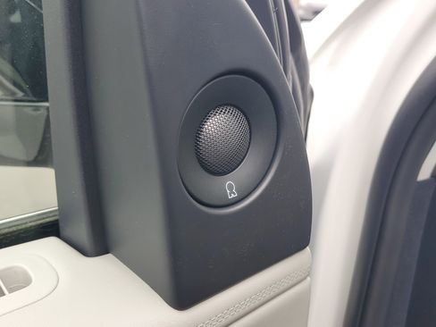 New 2026 Lincoln Navigator Reserve image 9