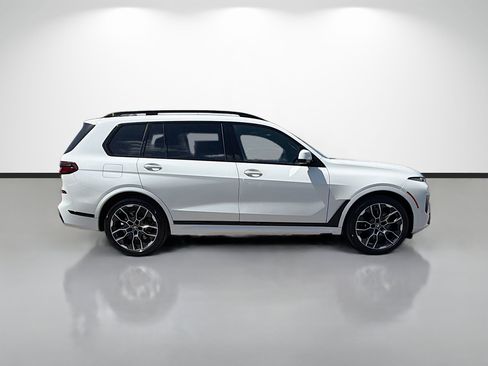 New 2027 BMW X7 xDrive40i w/ Executive Package AWD/4WD image 2