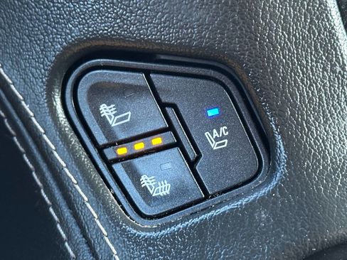 Used 2016 GMC Yukon XL Denali w/ Open Road Package image 55