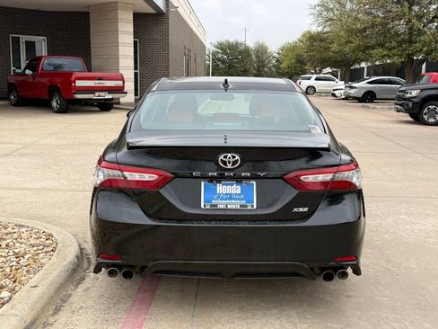 Used 2019 Toyota Camry XSE image 4