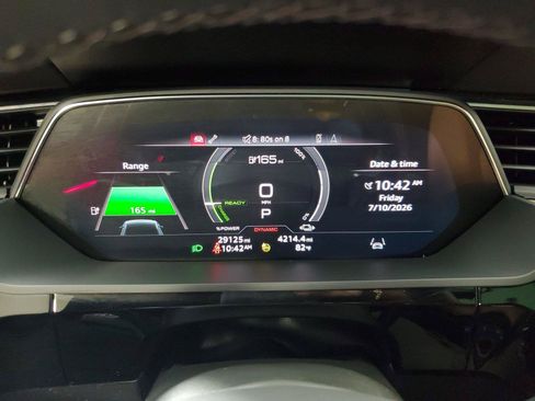 Used 2024 Audi Q8 e-tron Premium Plus AWD/4WD image 24