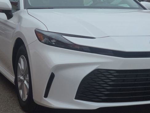 New 2026 Toyota Camry LE image 10