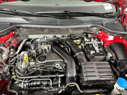 Used 2022 Volkswagen Taos SE image 28